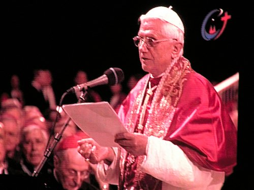 Pape? Benedikt XI. pi sobotn promluv